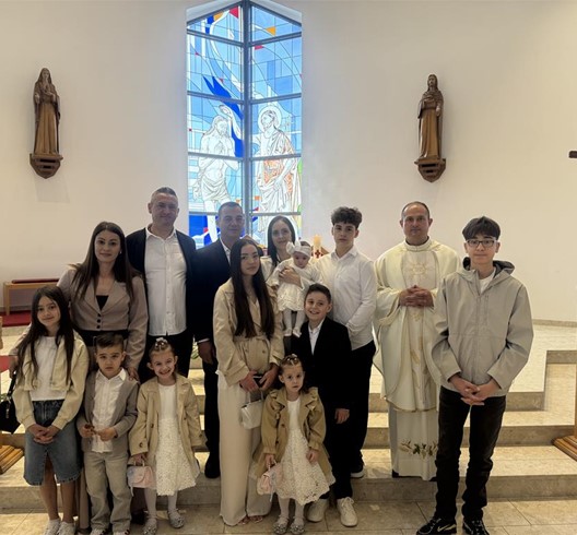 U župi Jelkovec kršteno šesto dijete obitelji Macukić